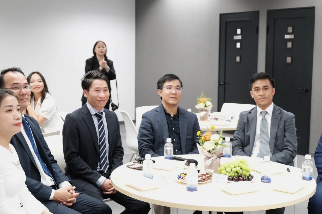 The scene at the signing ceremony. Photo: Quy Dang