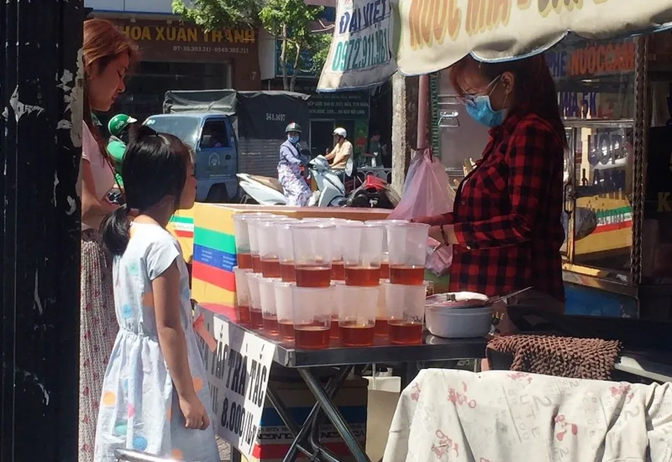 A kumquat tea stall on Su Van Hanh Street, Ho Chi Minh City. Source: Dan Tri Newspaper
