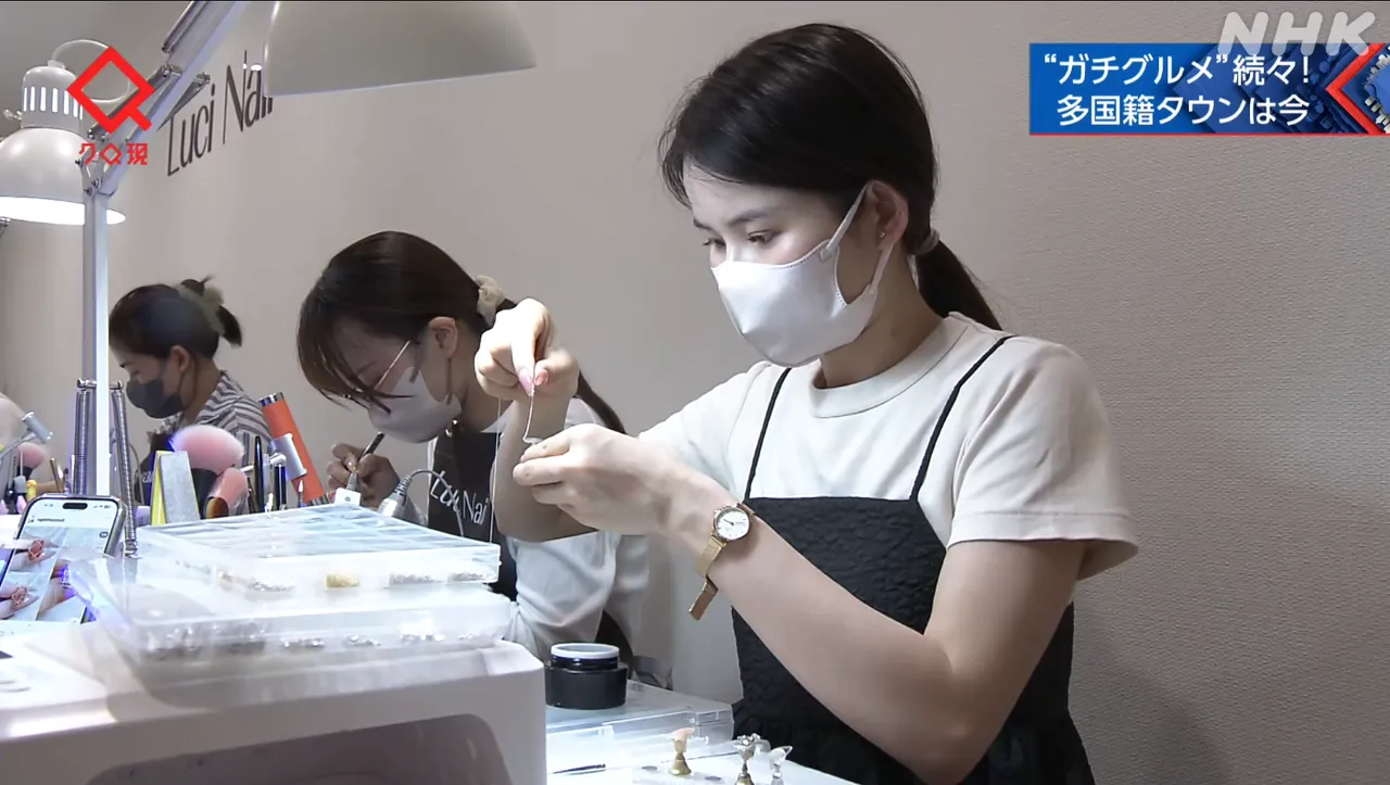 ネイルサロン「Luci Nail」のスタッフ。出典：web.nhk