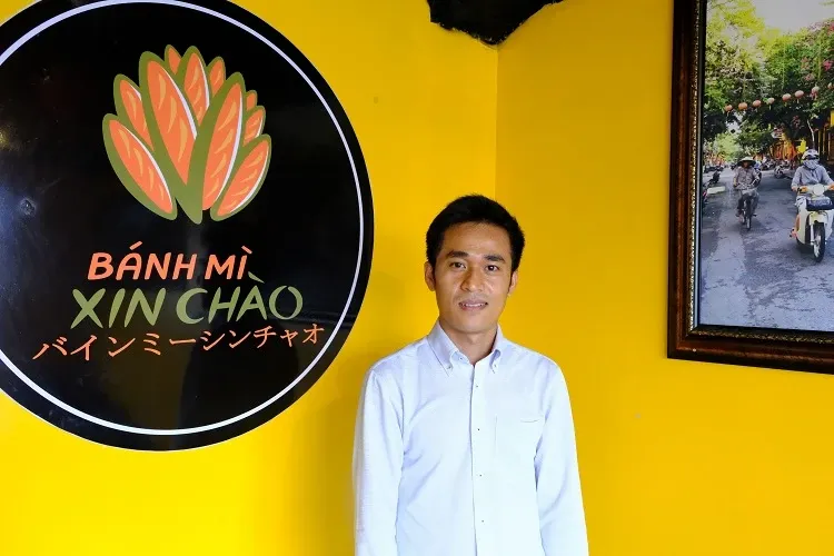 Two brothers made Vietnam’s classic “banh mi” into a chain in Japan—the words of a mentor rescued them from crisis.